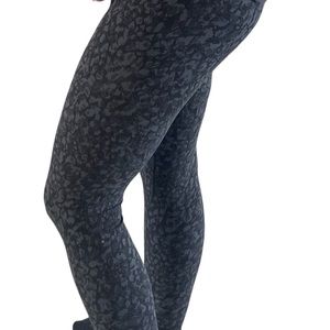 Lululemon size 10 legging 31”